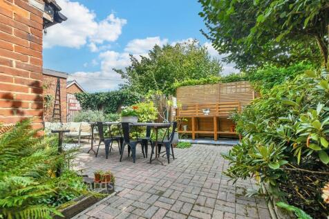 Patio / Decking
