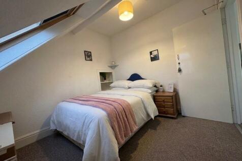 17 Headland Park Flat 2 photo 2
