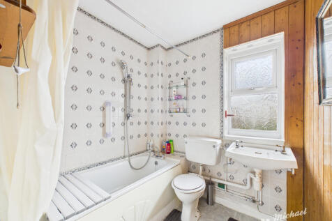 CAM03218G0-PR0759-STILL008