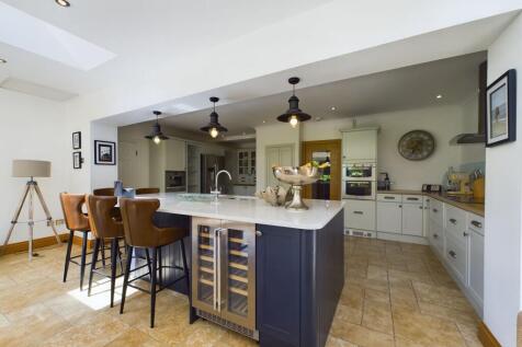 Open plan kitchen / living/ dining room
