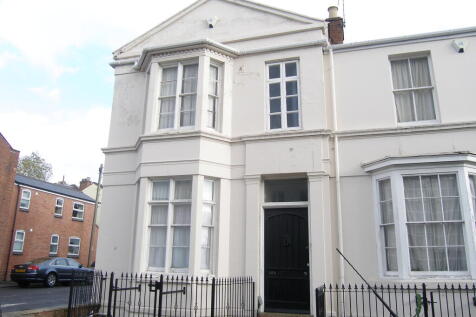 5-bed semi-detached on 103 Clarendon Street, Leamington Spa, £2,775/mo