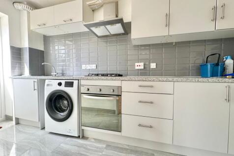 Spayne Close, Luton, LU3 photo 3