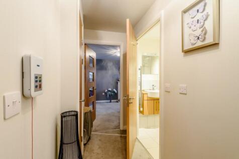 8514369-Interior17 (Medium).jpg