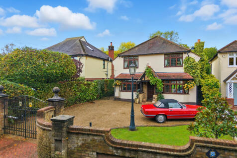 Detached house for sale