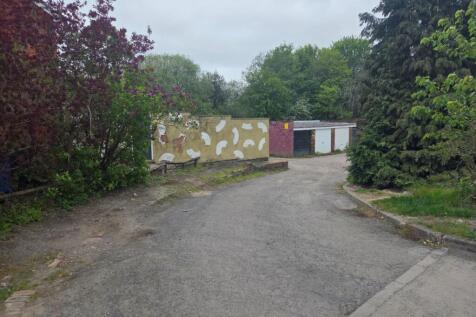 Access to Garage Yard