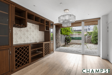 4 bed town house to rent Starboard Way, London E1