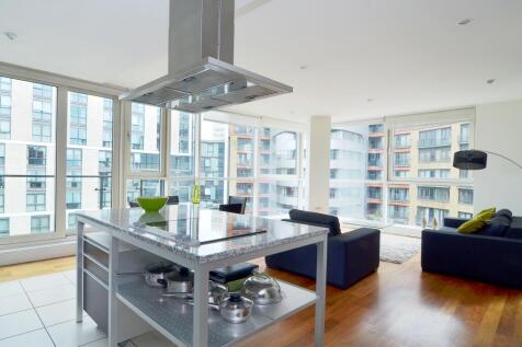 Kitchen/reception