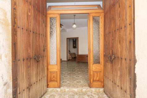 A Characterful Village Home with Endless Potential in the Heart of Pollensa
