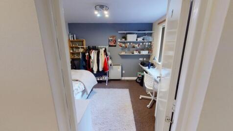 Ebberston Terrace, Hyde Park, Leeds photo 5