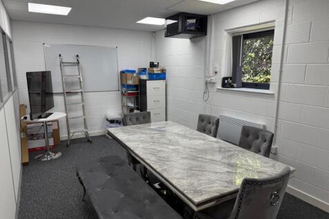 Business Park to rent Image 5
