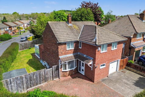 Middlesbrough, TS7 - property photo