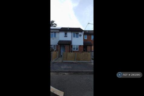 Brambles Farm Drive, Uxbridge, UB10 photo 5
