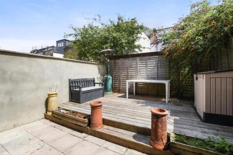 07-1893GCWT - 8 Felixstowe Road - Garden -Original