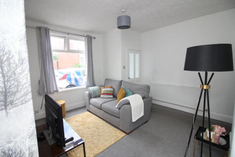2-bed house on Thompson Street, Darlington. , £650/mo
