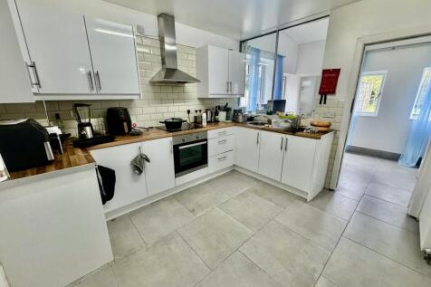 5 Bedroom House in NG8 3NX
