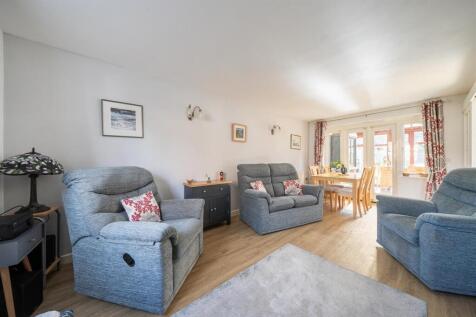 Sitting/Dining Room
