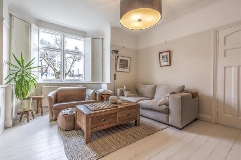 Sunbury Avenue, East Sheen, London photo 4