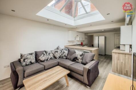 Kitchen/ Living Room