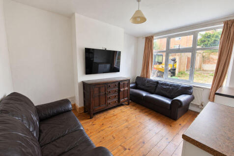 Harrington Drive, Nottingham photo 5