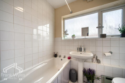 _D757103_hdr