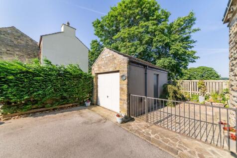 DETACHED GARAGE