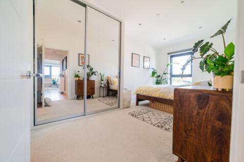 Award-winning Media team on EVERY Listing_25