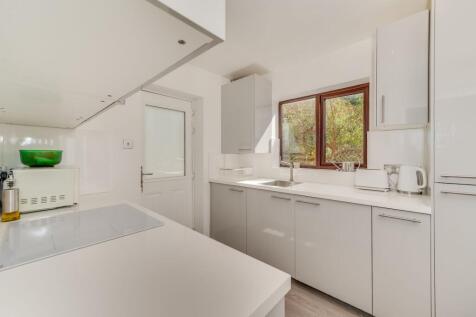 KITCHEN/DINER AND LIVING ROOM