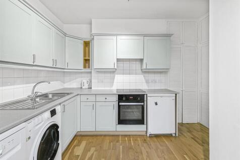 Kitchen 1.JPG