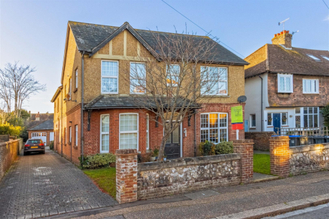 Worthing, BN14 - property photo