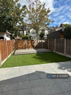 Lichfield Road, London, E6 photo 4