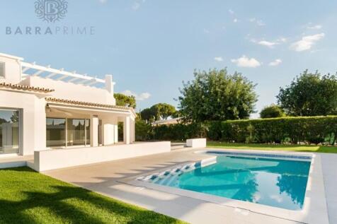 Essence Villa - 4-Bedroom Villa with Private Pool in Vilamoura (Fully Renovated in 2025)