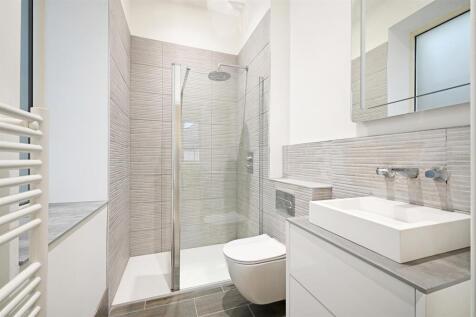 Master En-Suite Shower Room
