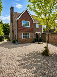 Newbury, RG20 - property photo