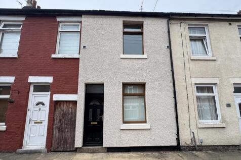 2-bed house on Clifton Street, Preston, £695/mo
