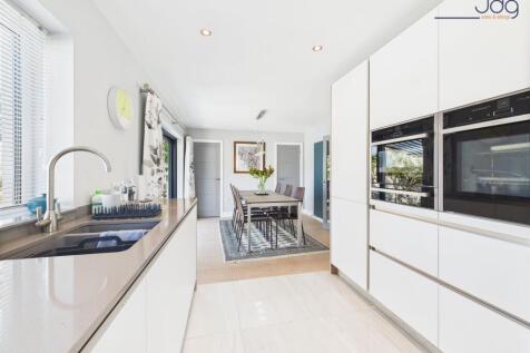 German-designed Keller kitchen diner