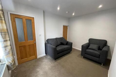 Town Street, Horsforth, Leeds photo 2