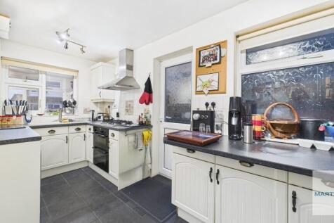 CAM03663G0-PR0211...