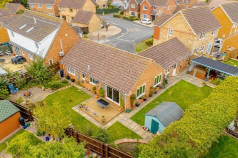 6 Benton Close (Moulton Chapel)-3.jpg