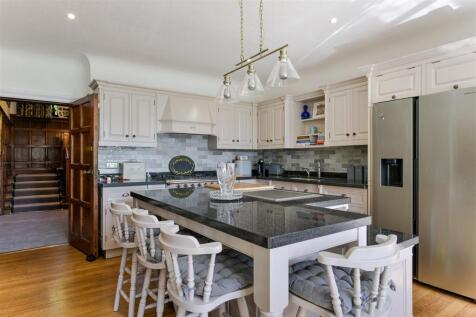 FAR END (INTERNALS) (16).jpg