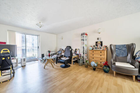1441281-9-6a107cc...
