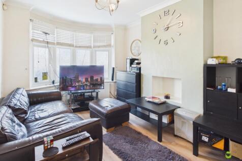 Presented by Clinton at EweMove Bexleyheath and Da