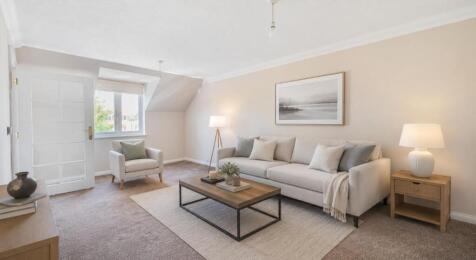 32 FHL Living Room.jpeg