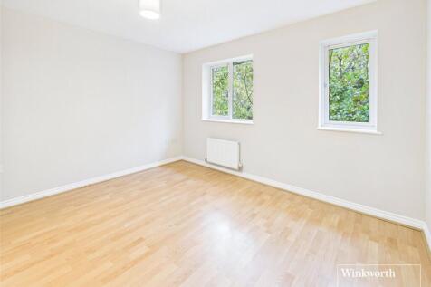 Redshank Court, Thatcham, Berkshire, RG19 photo 4