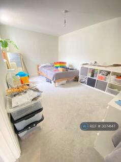 Very Large Bedroom