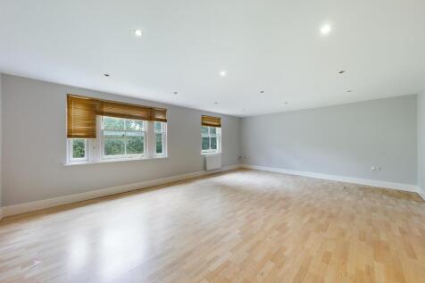 Living room 1.jpg