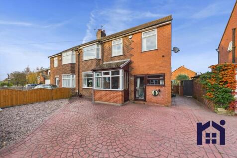 Leyland, PR25 - property photo