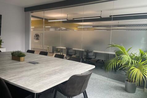 Office to rent Image 7