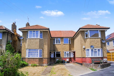 48 Berkeley Close, Ruislip, Middlesex, HA4 6LE