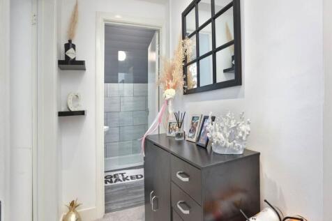 F1, 40 Denmark Villa