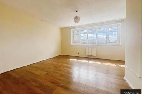 Market Avenue, Wickford, Essex photo 5
